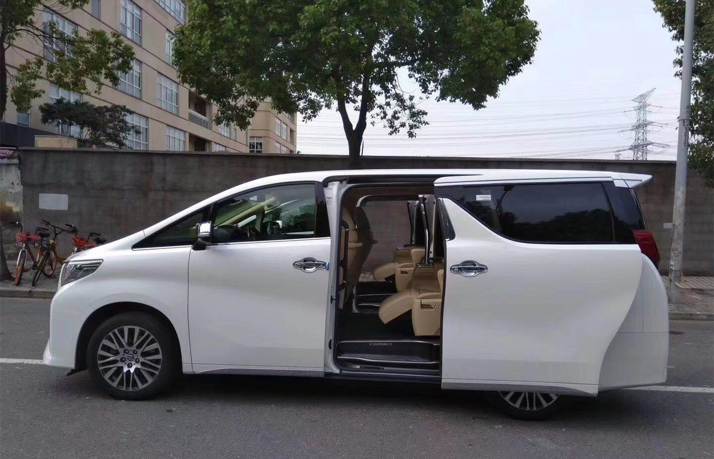 上海租车公司 商务车 中巴 大巴 上海汽车租赁