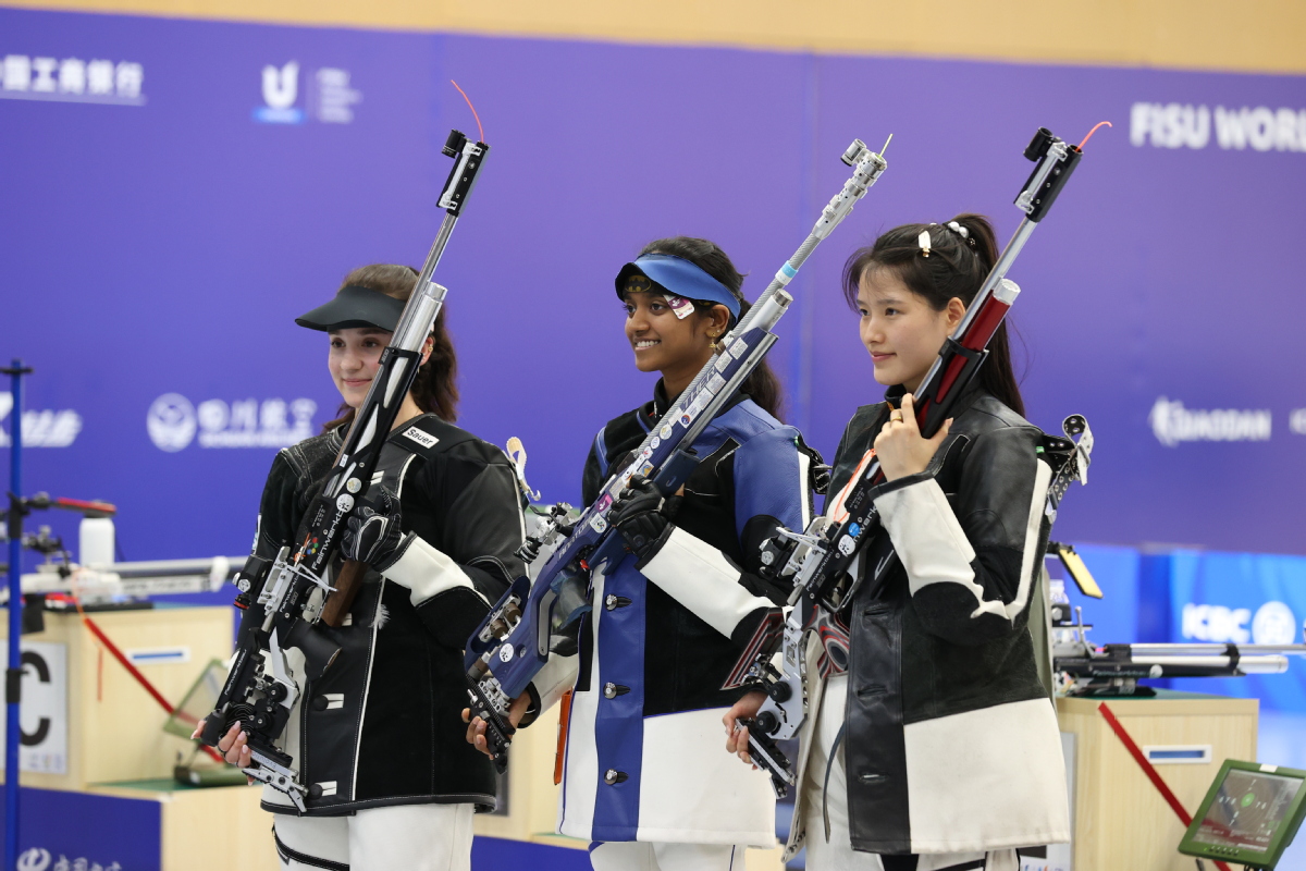 成都大运会|射击——女子10米气步枪:中国选手邢航摘铜牌