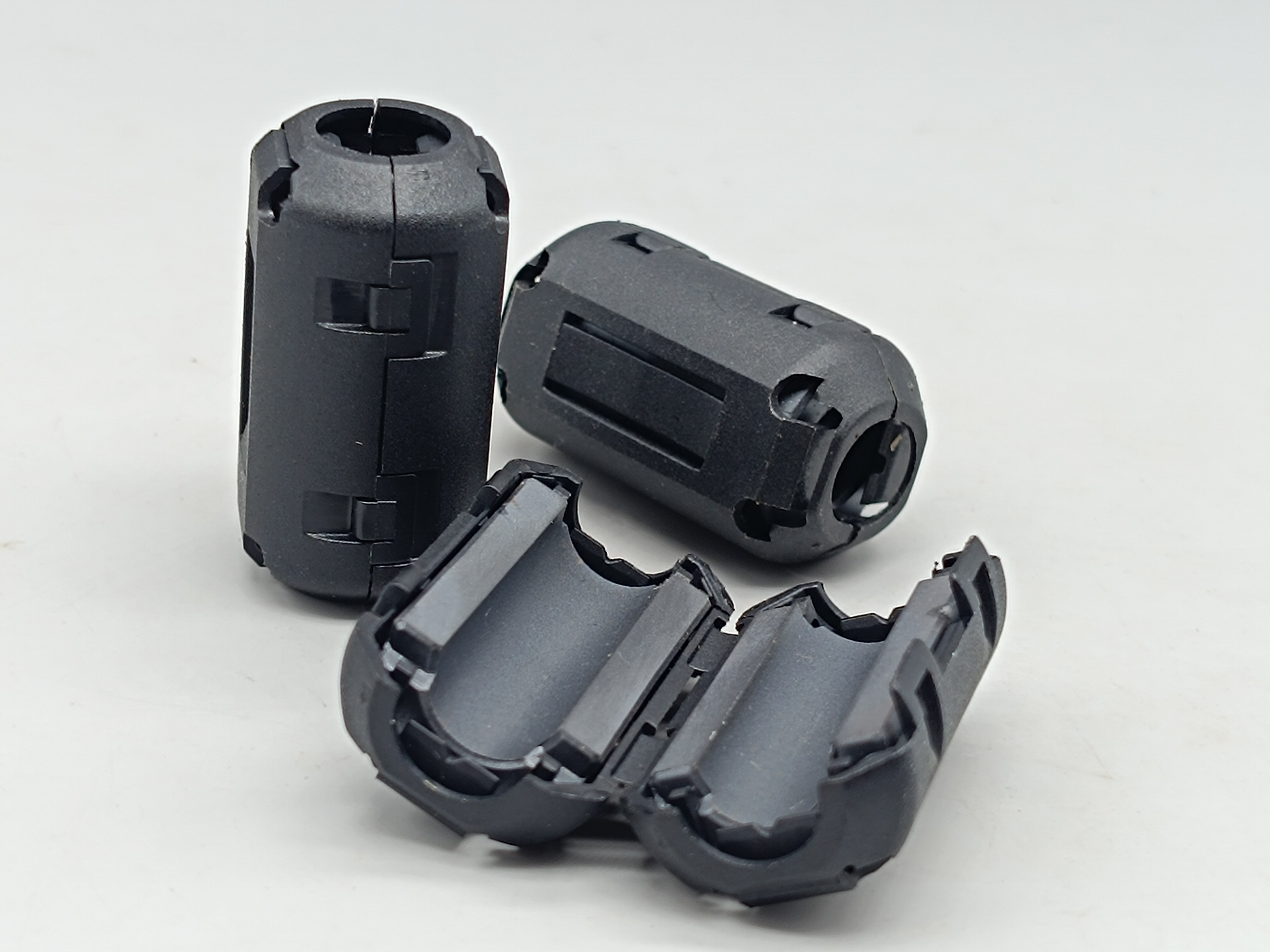 卡扣式铁氧体磁环的使用技巧