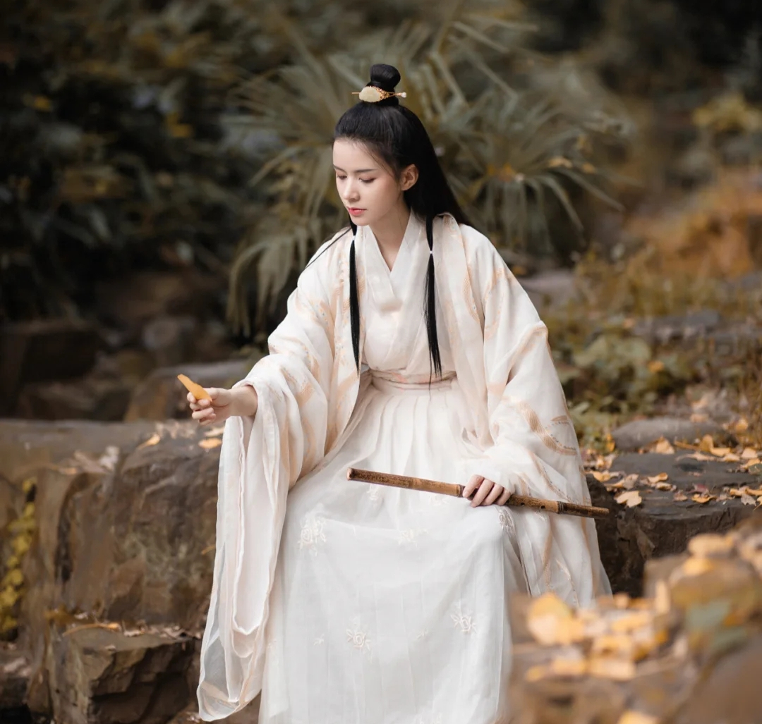 圣薇:不爱红妆爱男装,当女生穿起男生汉服,还有男生什么事?