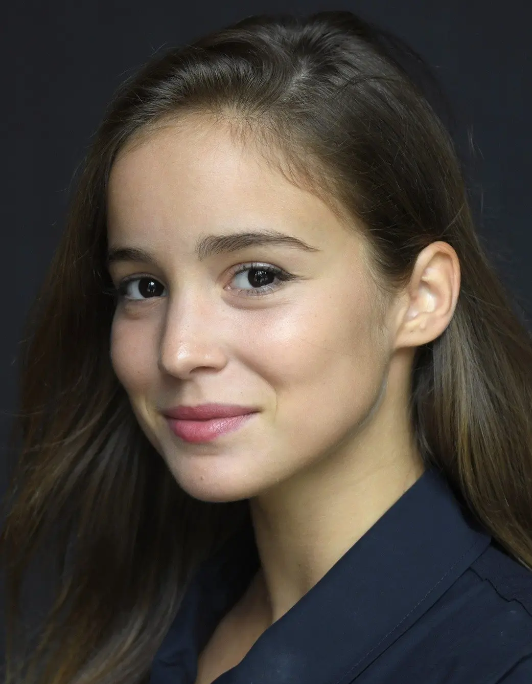 "美队"克里斯·埃文斯官宣已结婚,小26岁的妻子是葡萄牙人