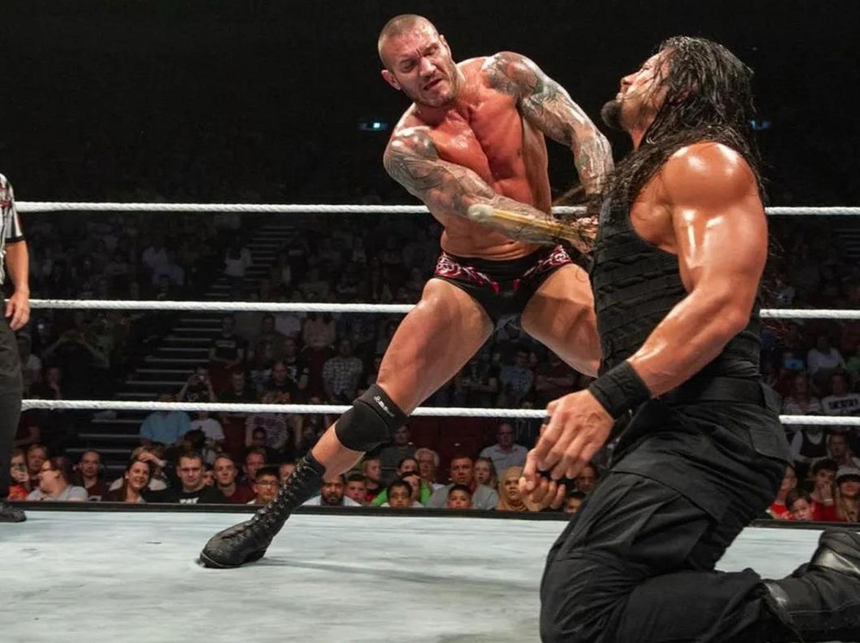 早在2022年5月,兰迪·奥顿携手搭档里德尔与乌索兄弟进行了一场双打