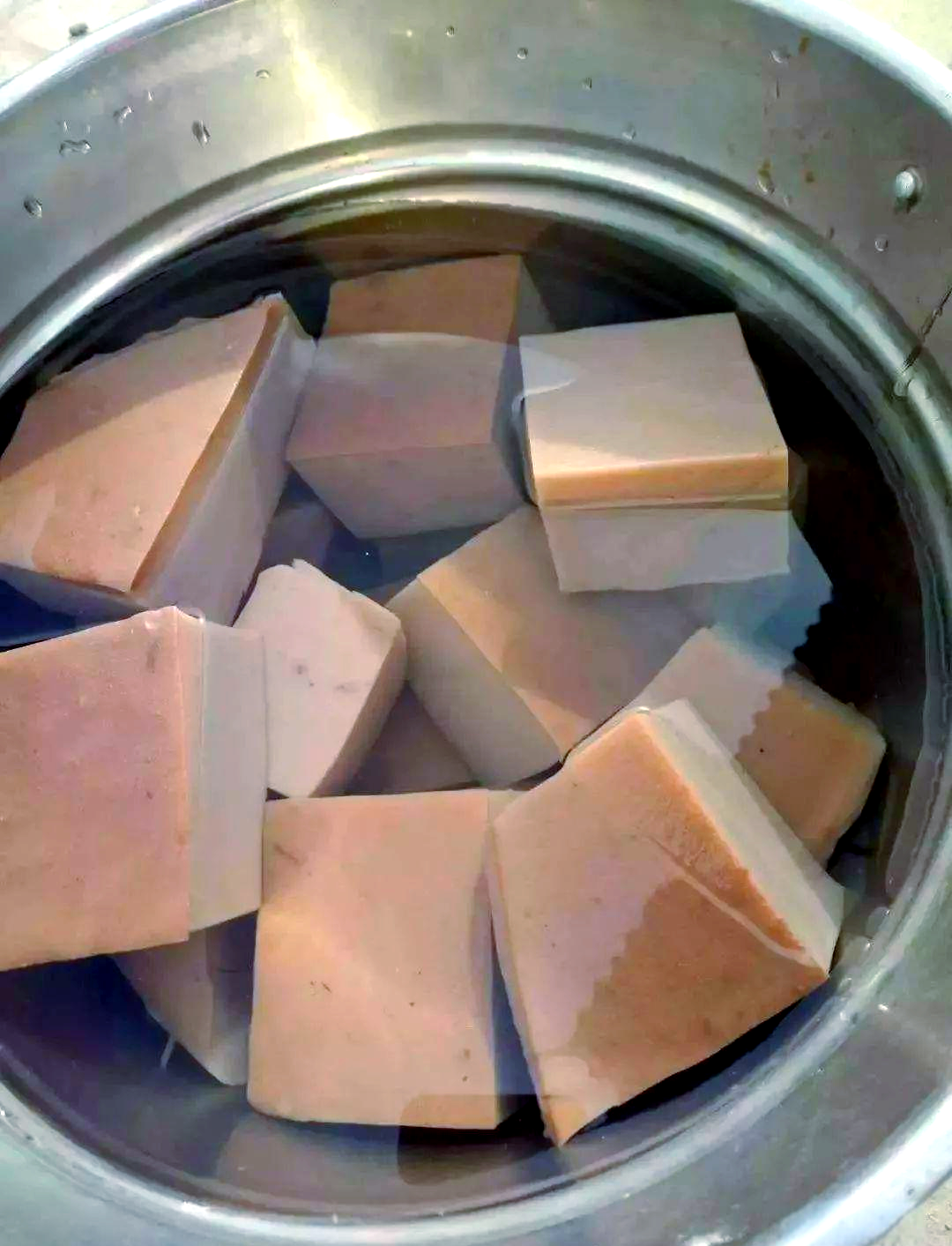 苦槠豆腐:从野果到美味佳肴的天然转化