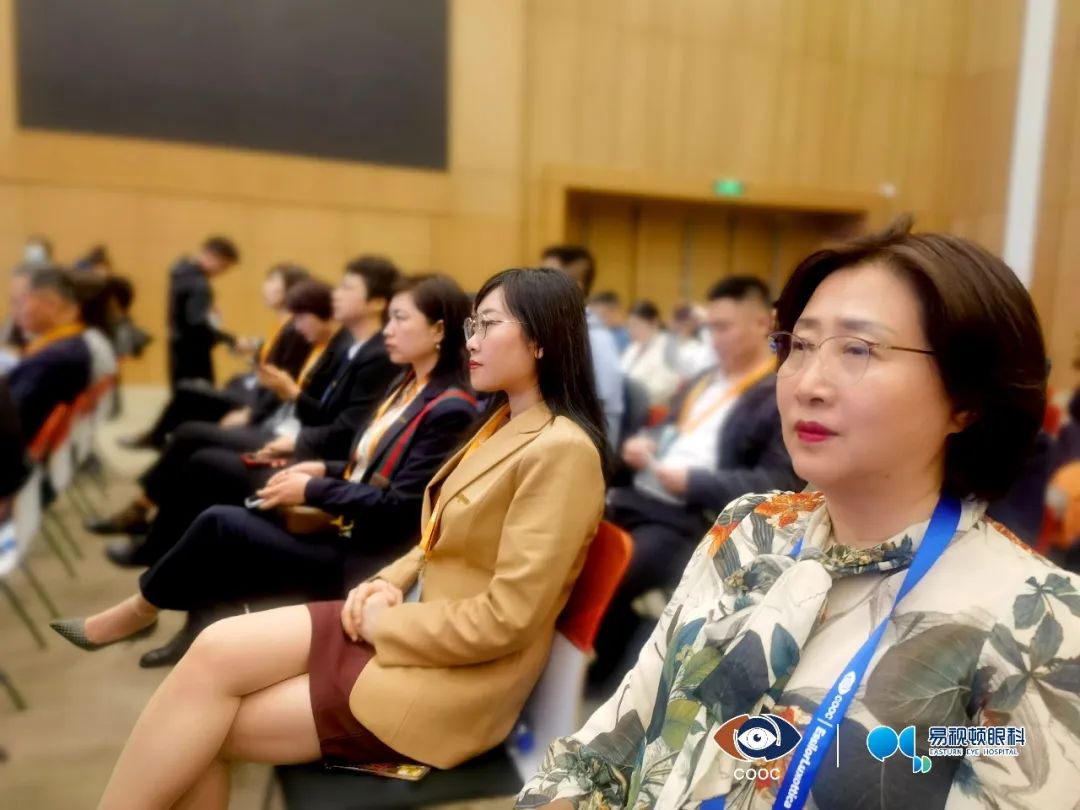 易视顿眼科集团董事长杨春武受邀带队参加cooc2023国际眼科会议