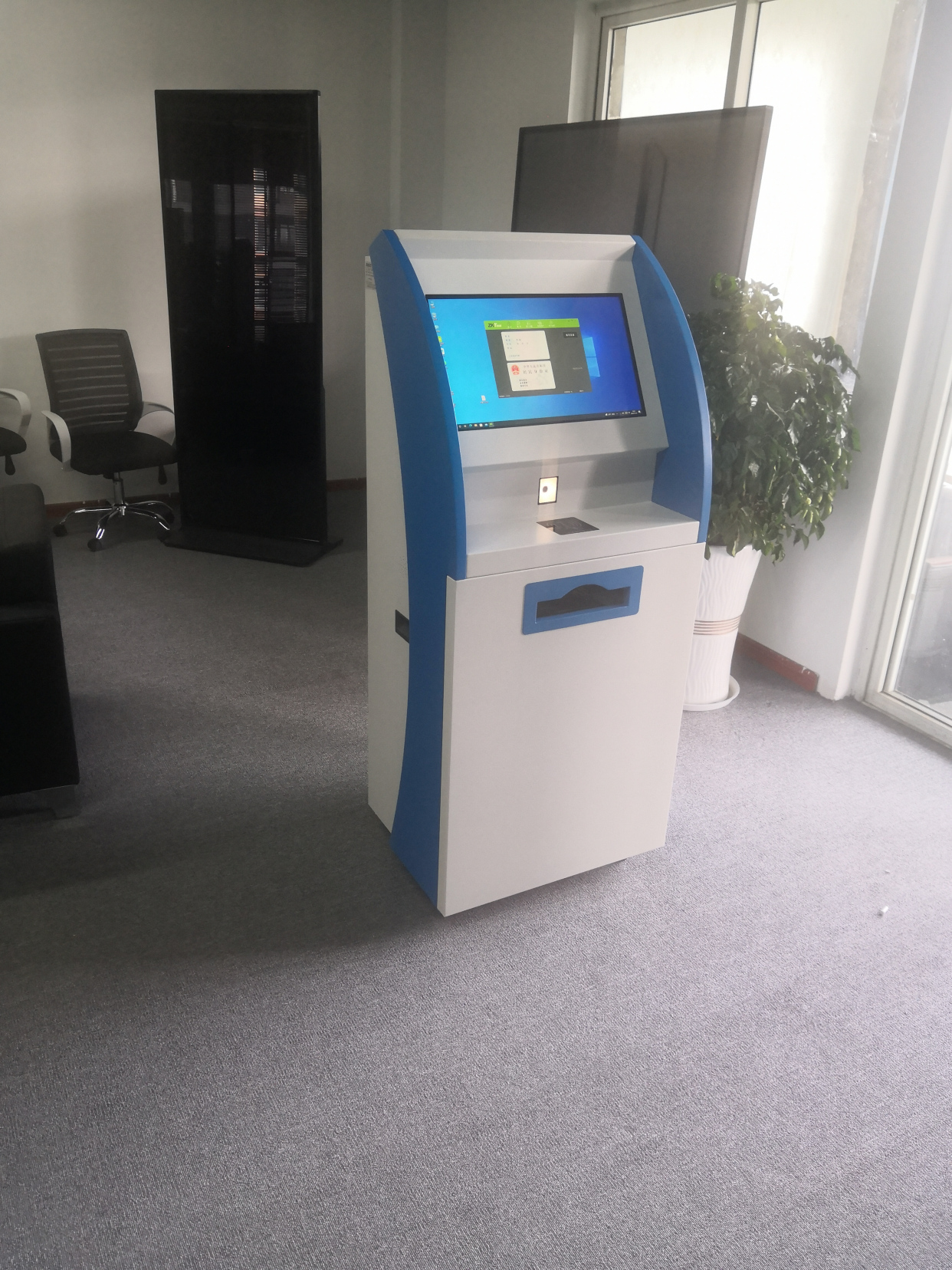 成都速优云21.5寸医院检测报告自助打印机展示效果图-速优云suucloud