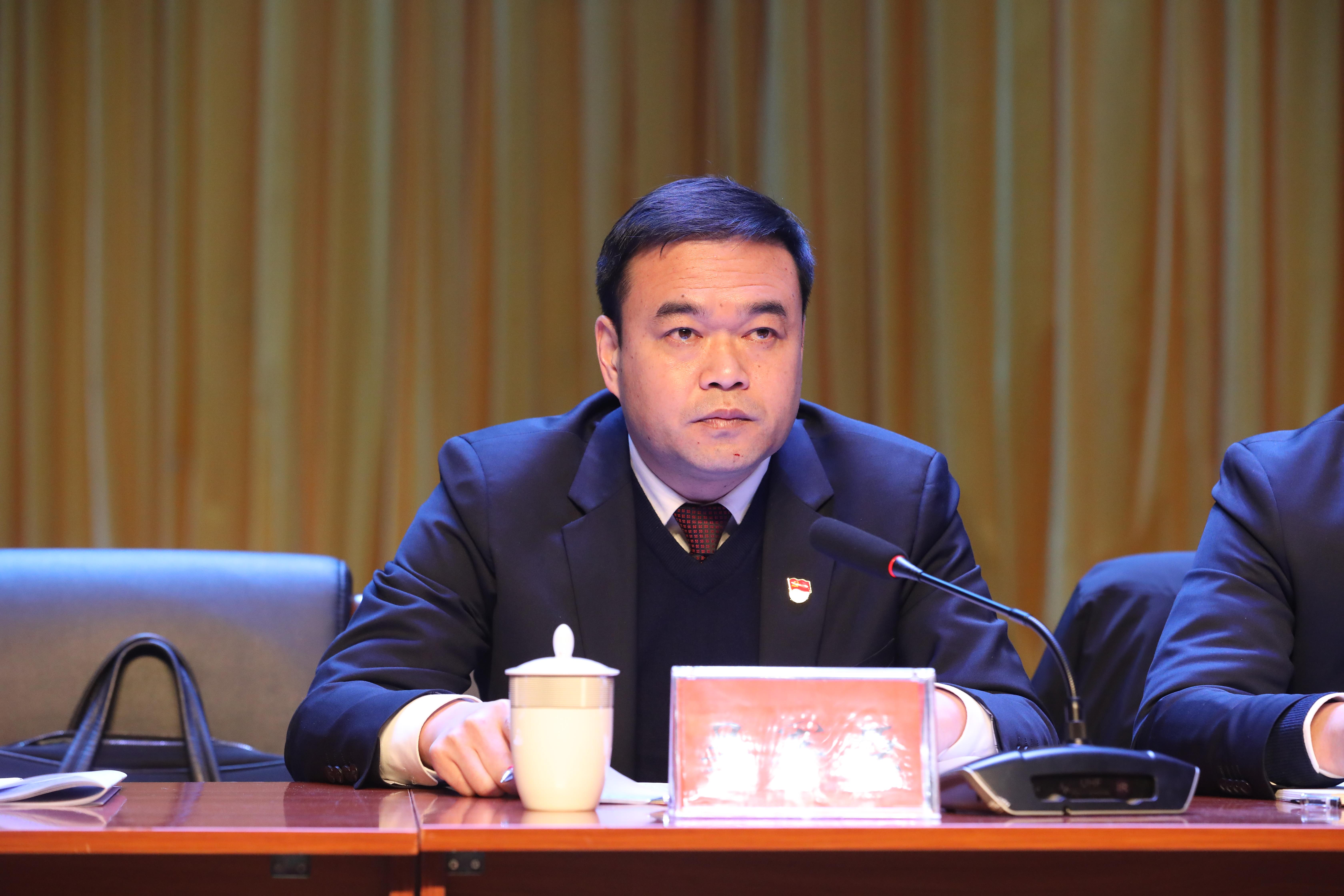 江华县委副书记,县长吴军臣在会上作全县2022年工作