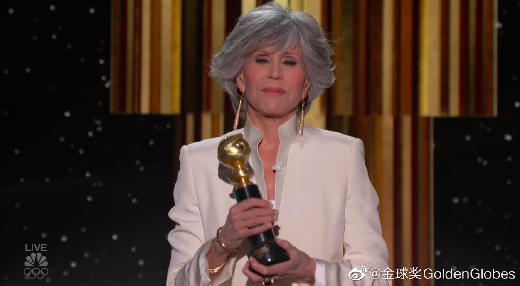 84岁传奇影星简·方达领取第78届金球奖终身成就奖