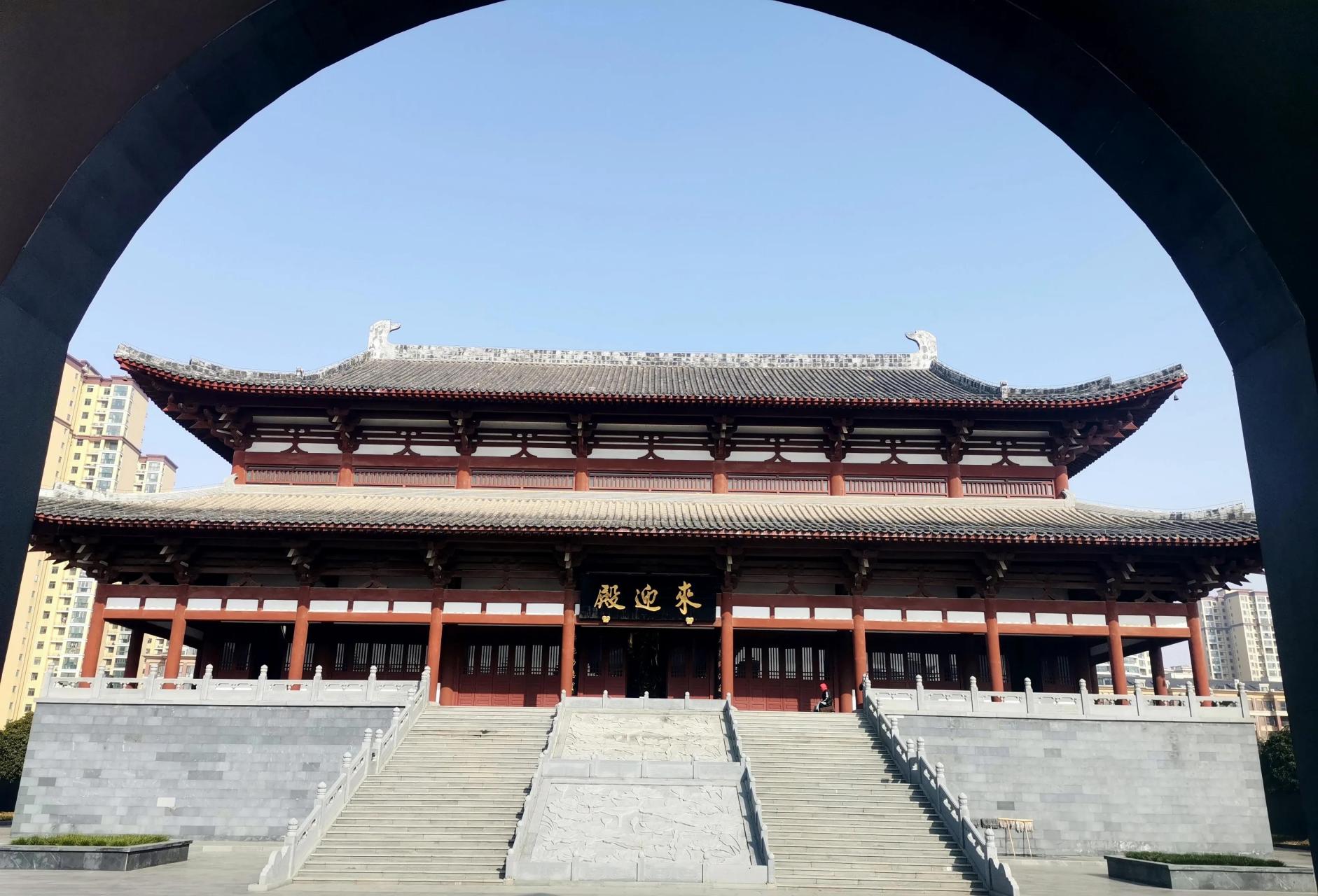 据记载,弥陀寺前身名为万缘寺,建于明朝初年,迄今有500多年的历史.