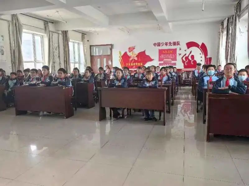 【法律七进】穆棱法院走进穆棱市穆棱镇中心小学开展法治副校长普法