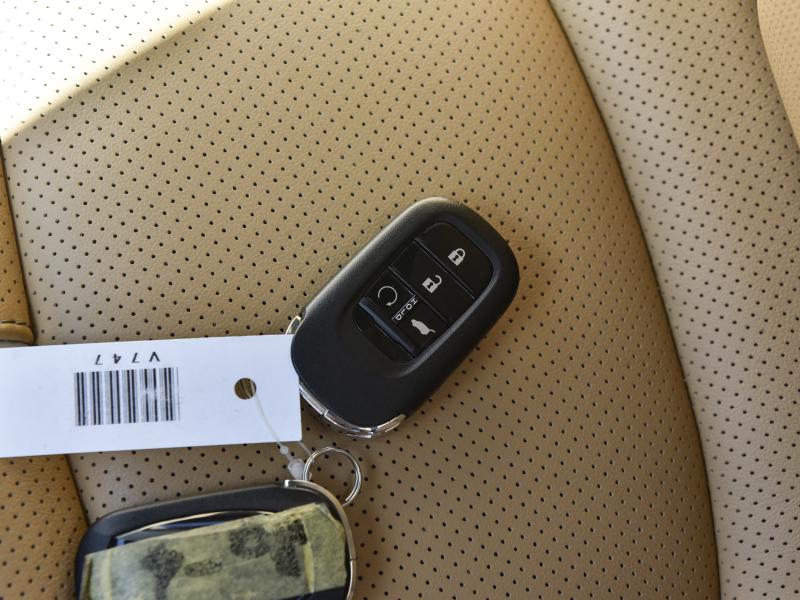 本田urv钥匙关窗的方法是什么?