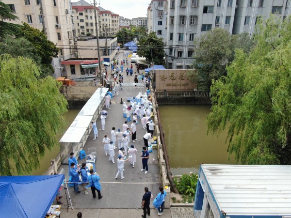 1小时100多名志愿者报名,许多人是心圆西苑志愿者"二刷" 直击本市新增