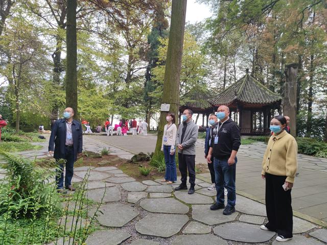 都江堰市灌口街道人大工委组织开展灵岩山国际禅文化旅游区建设推进