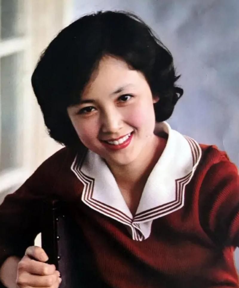 《笔中情》赵静的魅力,不仅在书法,还在牡丹