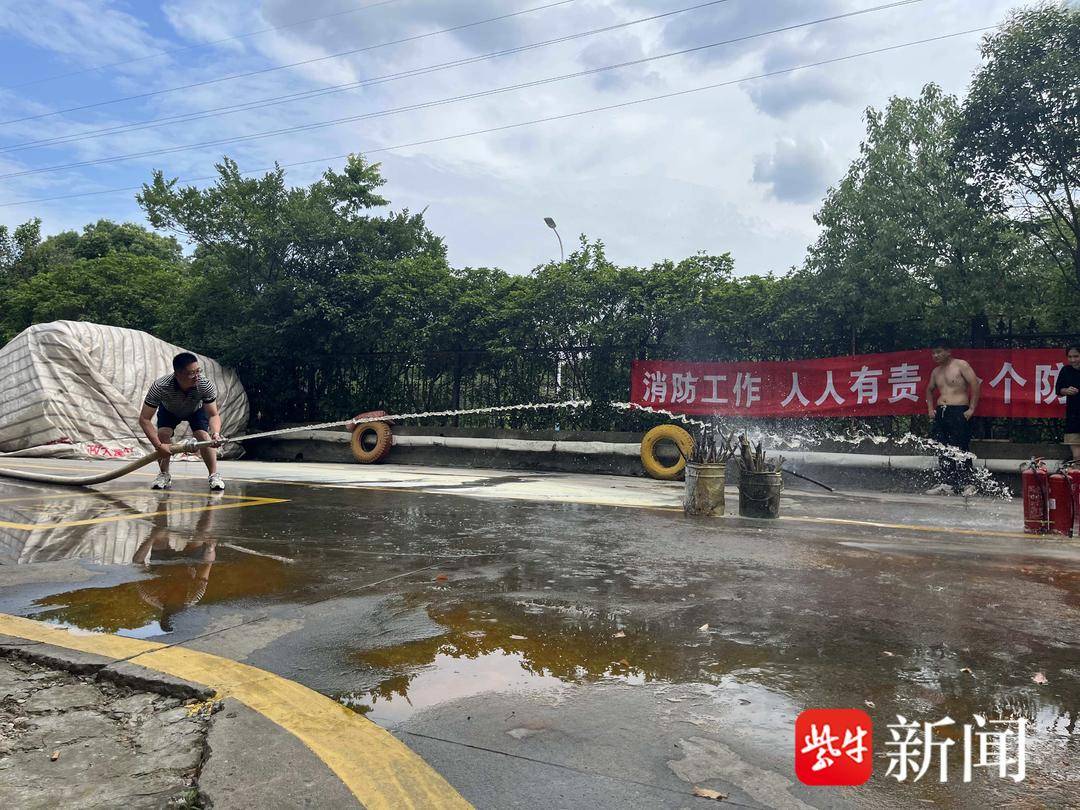 张家港经开区(杨舍镇)双鹿村:强化消防安全实践,确保夏季安全生产