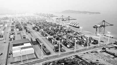 俯瞰深圳大铲湾码头