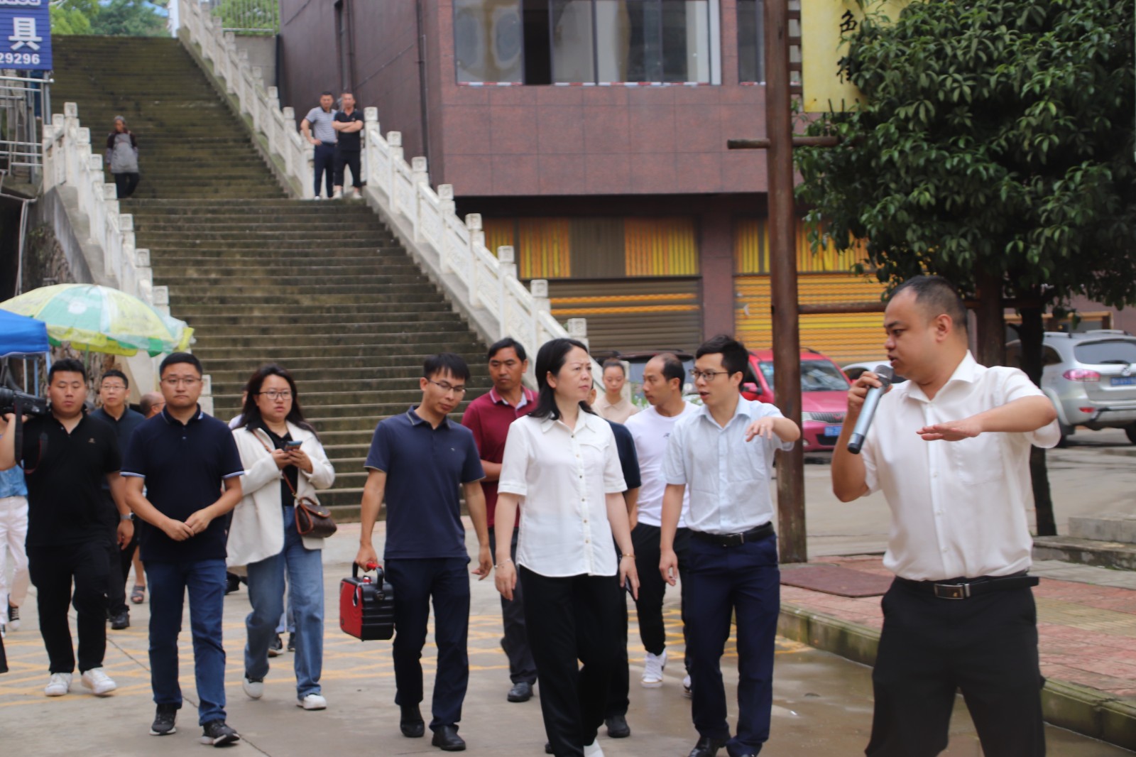 和美城乡 四大行动|丹寨县委副书记陈尚京一行到兴仁