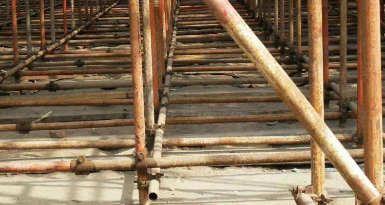 钢管支架距离规范要求