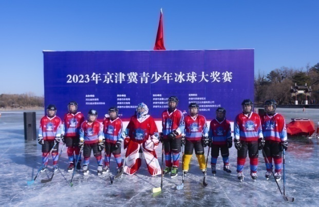 冰上蓓蕾 璀璨绽放