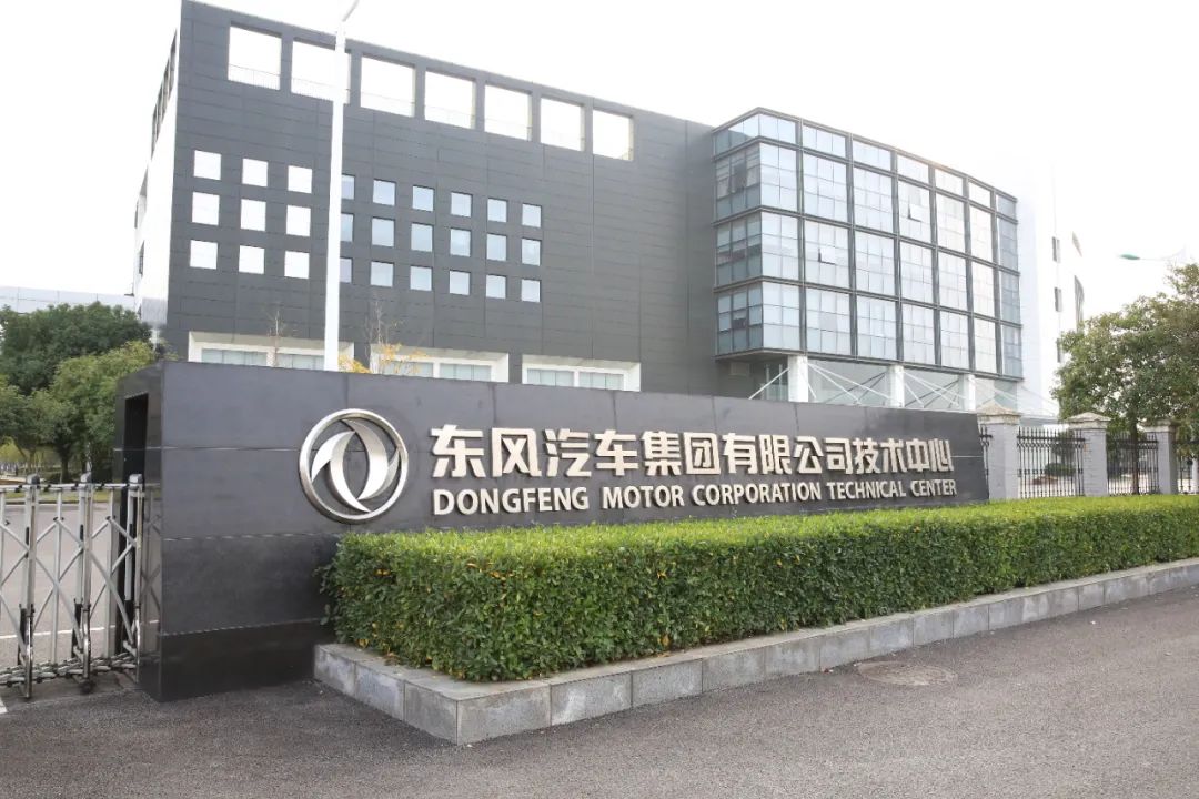 霸气外露的"中国军车第一品牌",正在引领智能电动新时代|百年党旗红