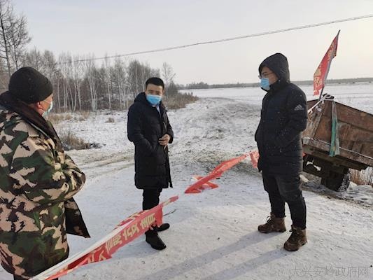 呼玛县委副书记,县长蒋明明深入三卡乡,北疆乡督导检查疫情防控工作