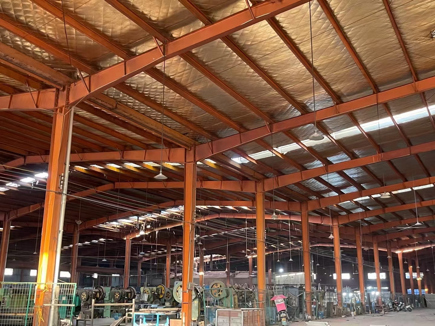 二手钢结构厂房回收销售,全国均有提货点,大跨度二手钢结构厂房