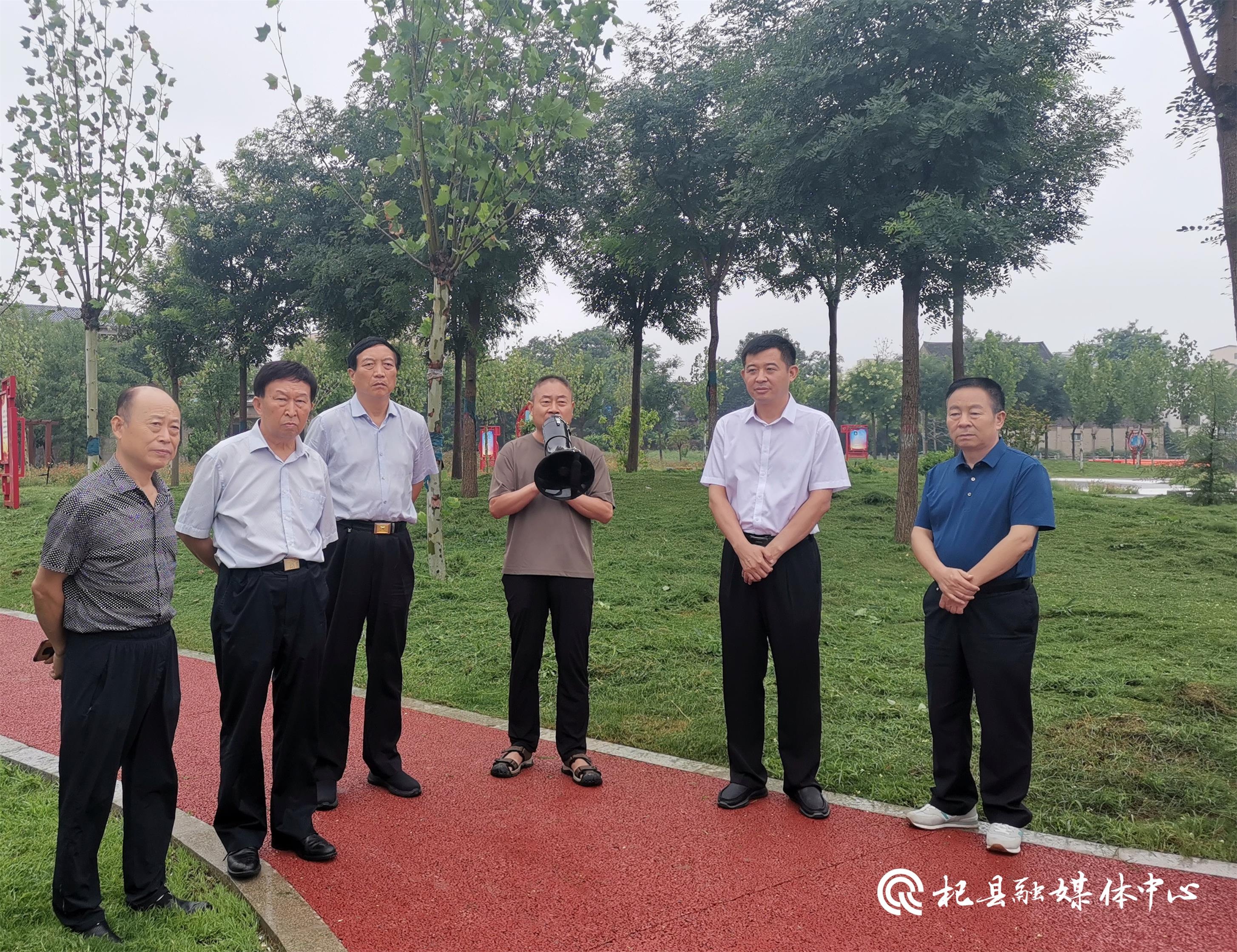 开封市见义勇为协会会长曹法英深入我县开展调研活动