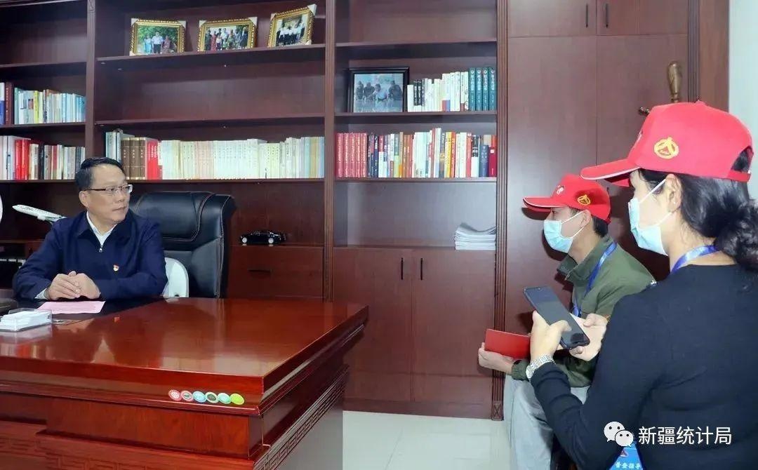 县委书记李承刚做客阿瓦提县第七次全国人口普查专访现场解读人口普查