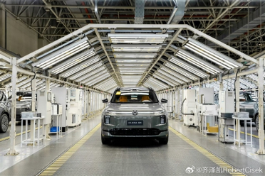 大众增程奶爸车来了 ID. ERA 9X量产下线：月底价格见分晓
