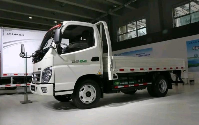 小型货车拉货高度多少合适?