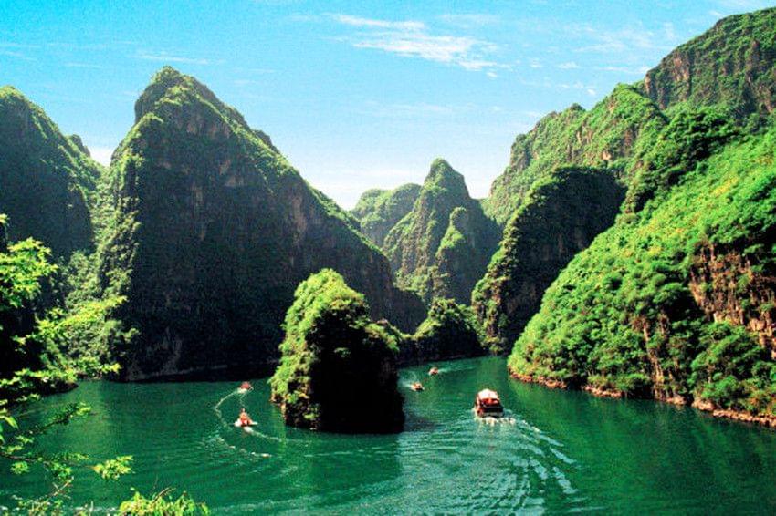 延庆龙庆峡,是位于中国北京市延庆区的一处自然风景区