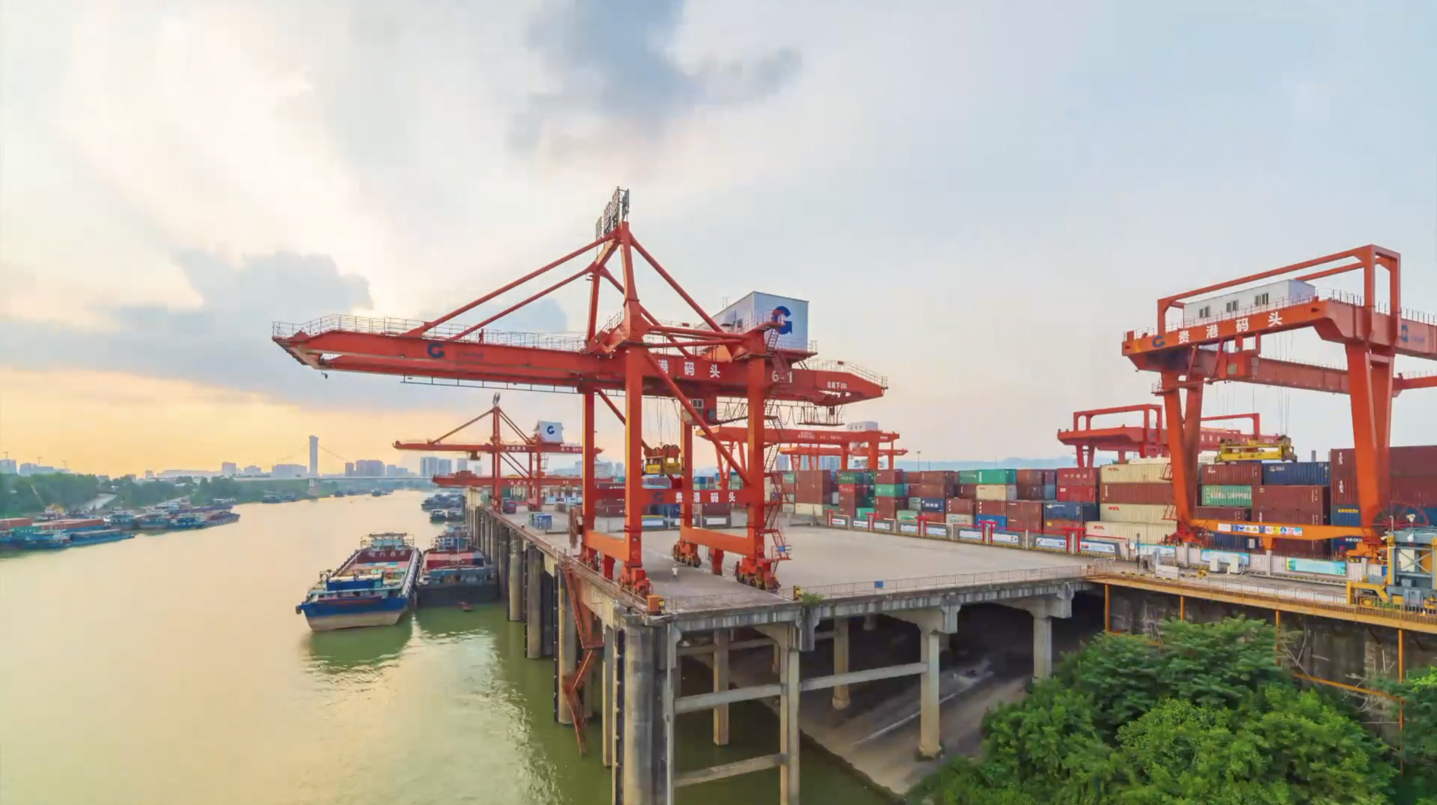 江河奔腾看中国·珠江新颜|三代"跑船人"的西江航运生活