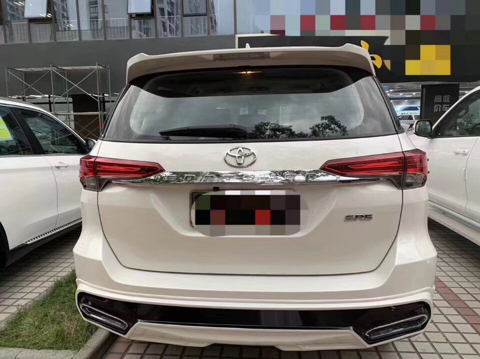 丰田新款硬派suv曝光,2.8t柴油 6at 四驱,威猛又霸气