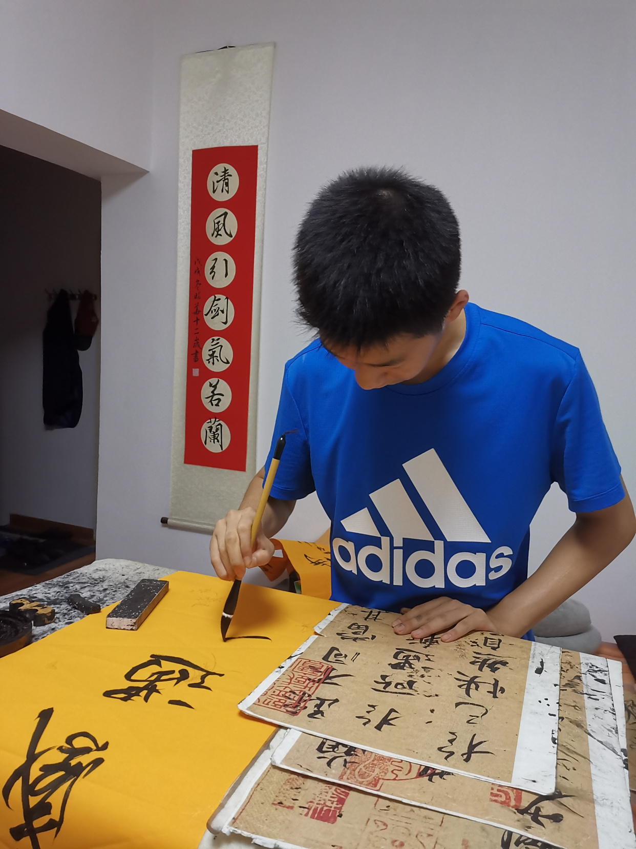 书法少年李昭华写《兰亭序》集字能与诸贤齐品目,不将世故係情怀