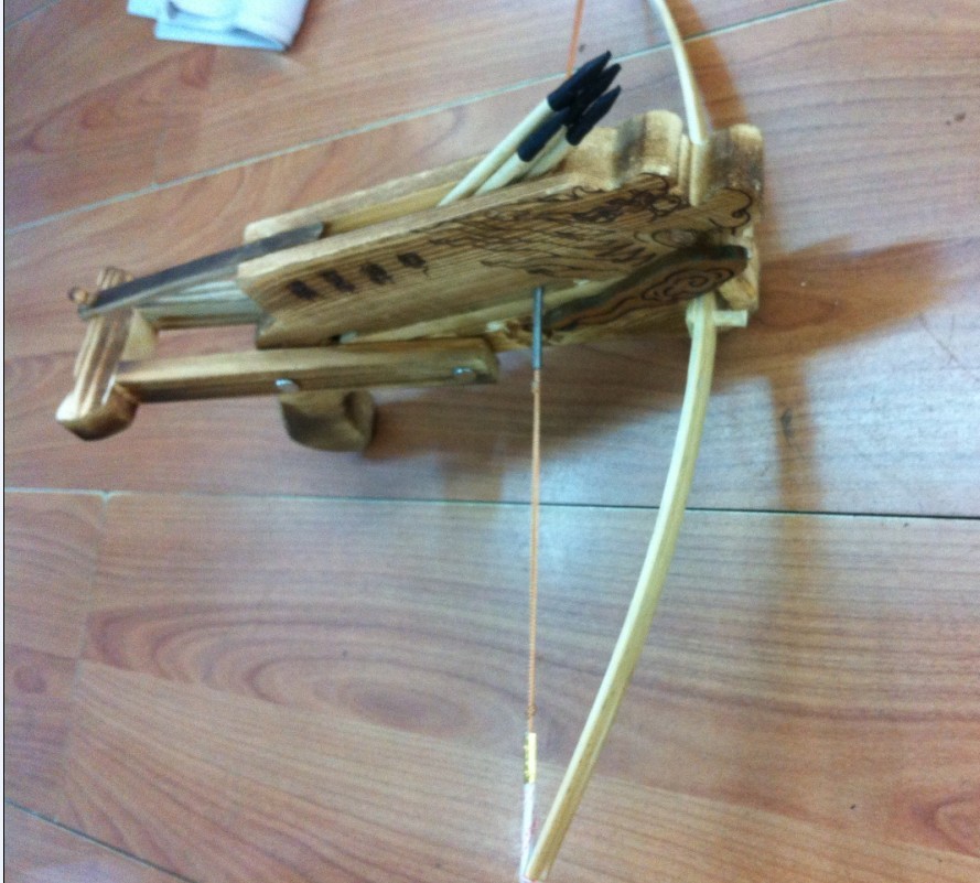 古代"冲锋枪":湖北1700年古墓中,出现40把诸葛连弩