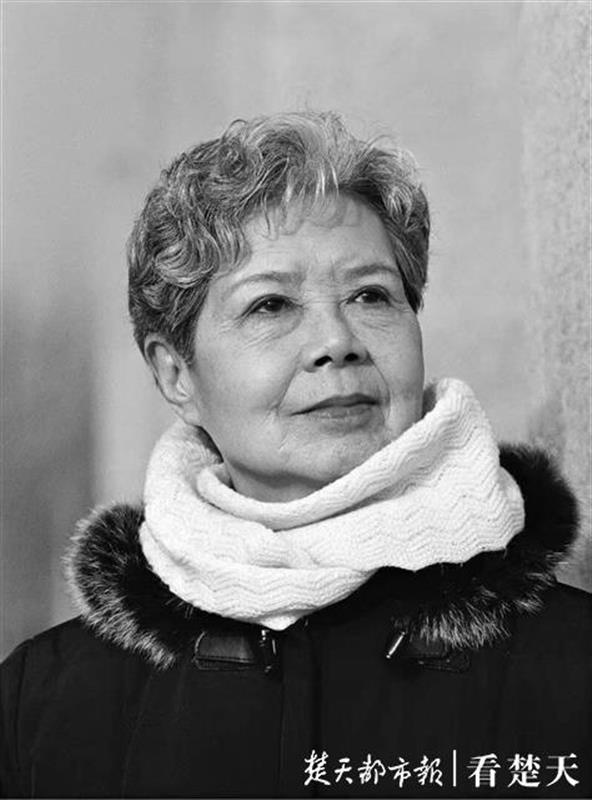 「视频」新中国第一位电视播音员沈力去世,《为您服务》与《夕阳红》