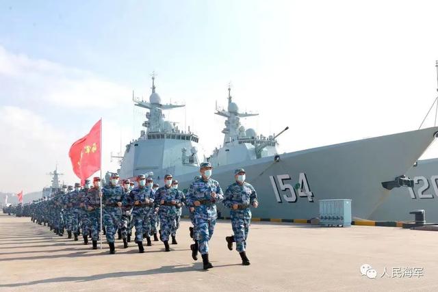 "21式"军装,亮相演训场!