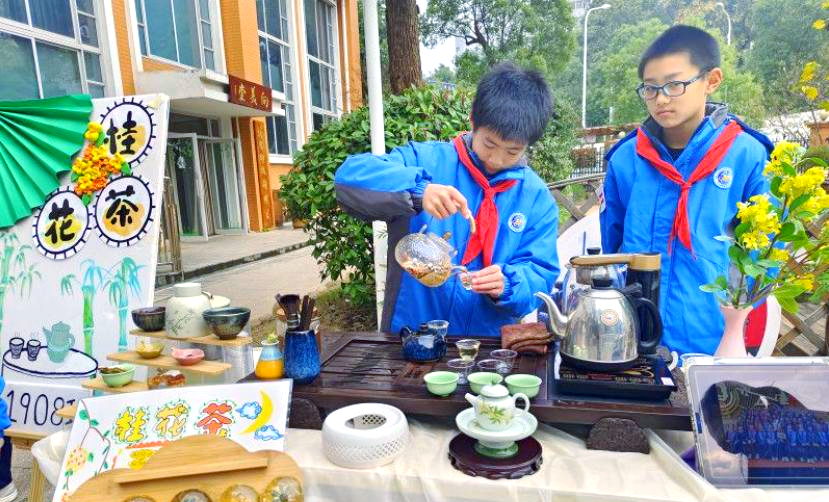 长沙市天心区桂花坪小学:年轻教师成长的摇篮与城乡教育一体化的先锋