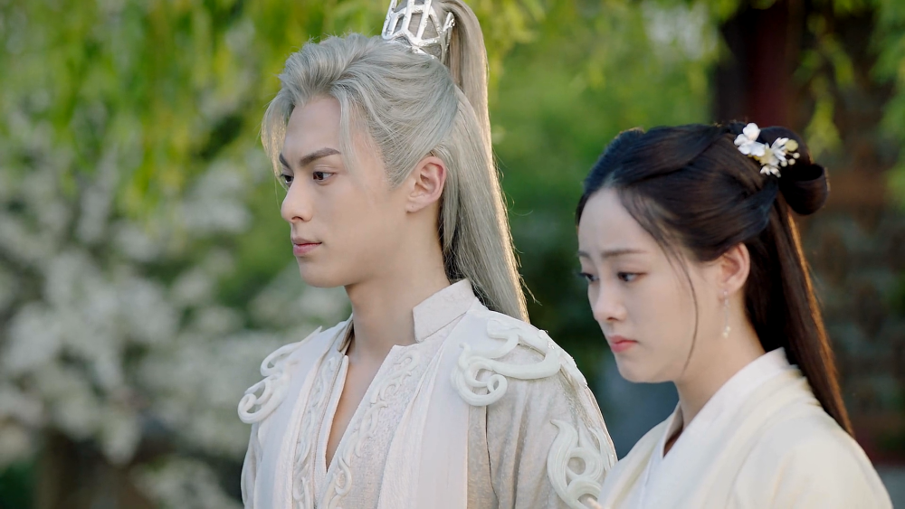 王鹤棣主演的5部剧,火了两部,扑街3部,主要是女主是她