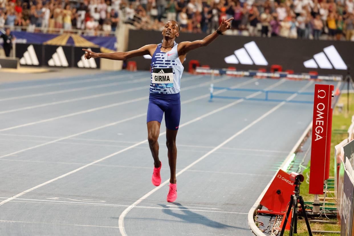 22岁埃塞俄比亚选手吉尔马创男子3000米室内世界纪录