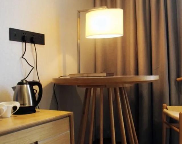 假日出行必备—伯爵假日酒店