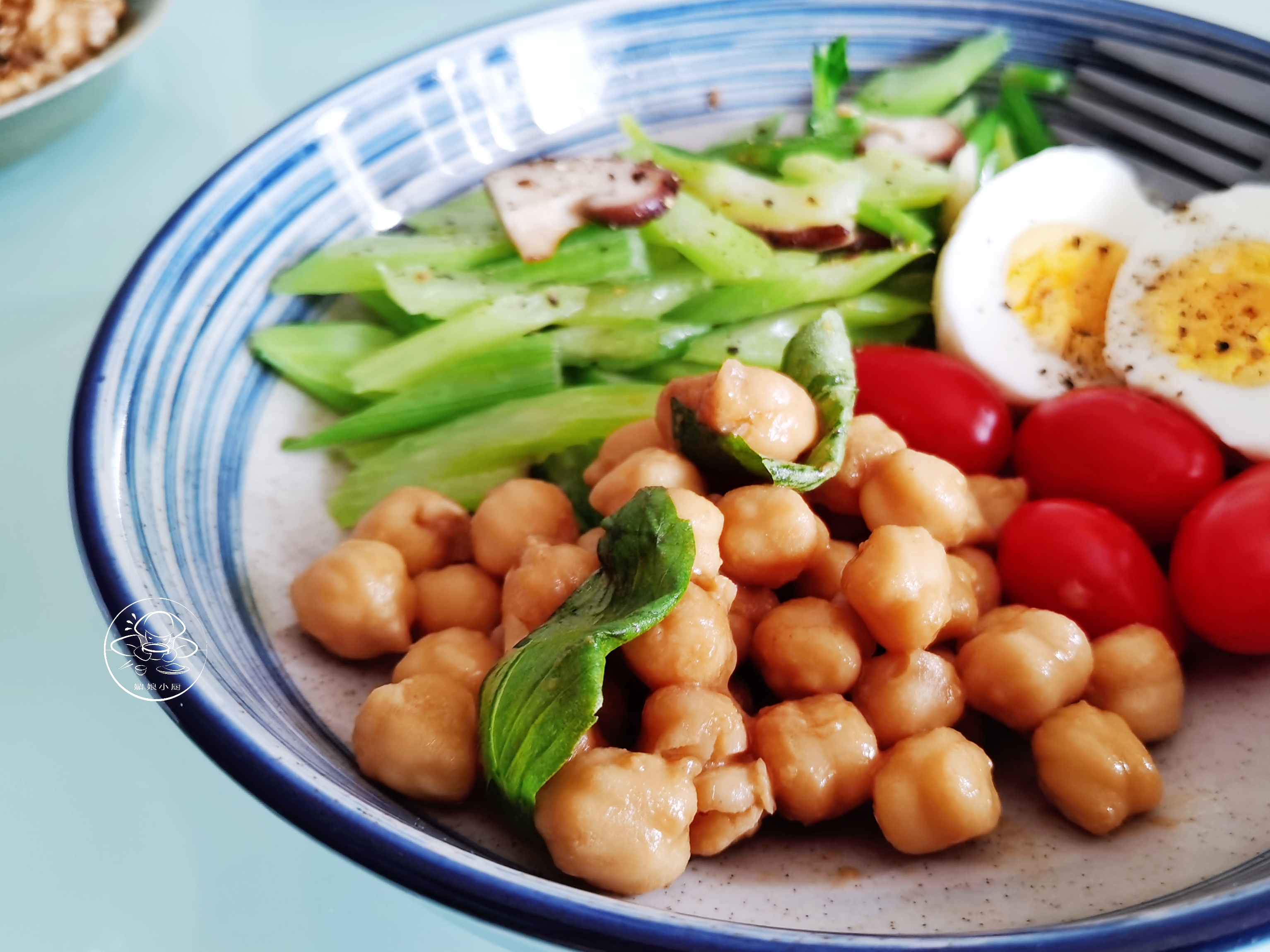 20分钟做好的健康早餐,营养搭配均衡,鹰嘴豆沙拉好吃饱腹感强