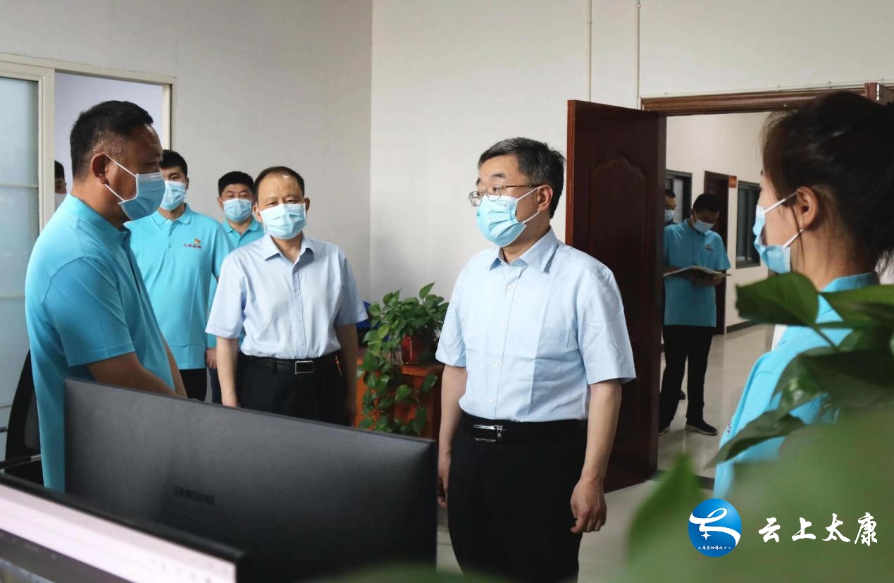 「要闻」皇甫立新到县融媒体中心调研