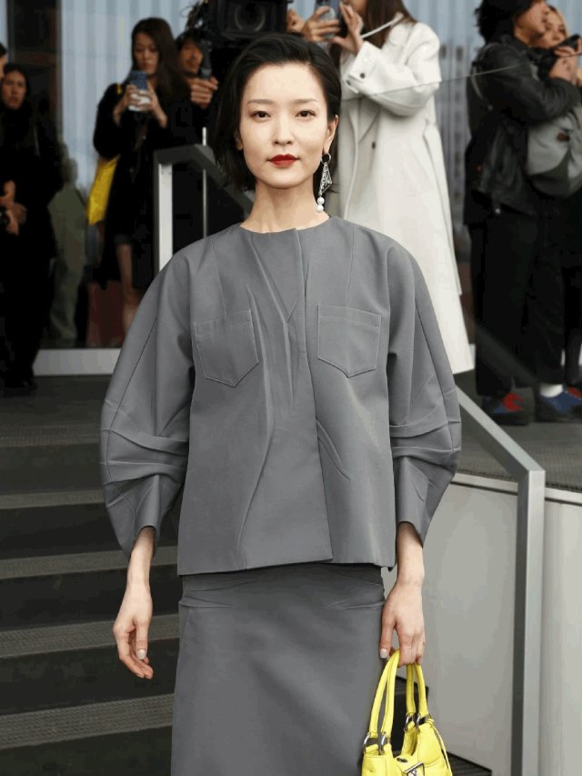 像我们常写的倪妮,杜鹃,周韵,金敏喜……都是不搞"哗众取宠","花里