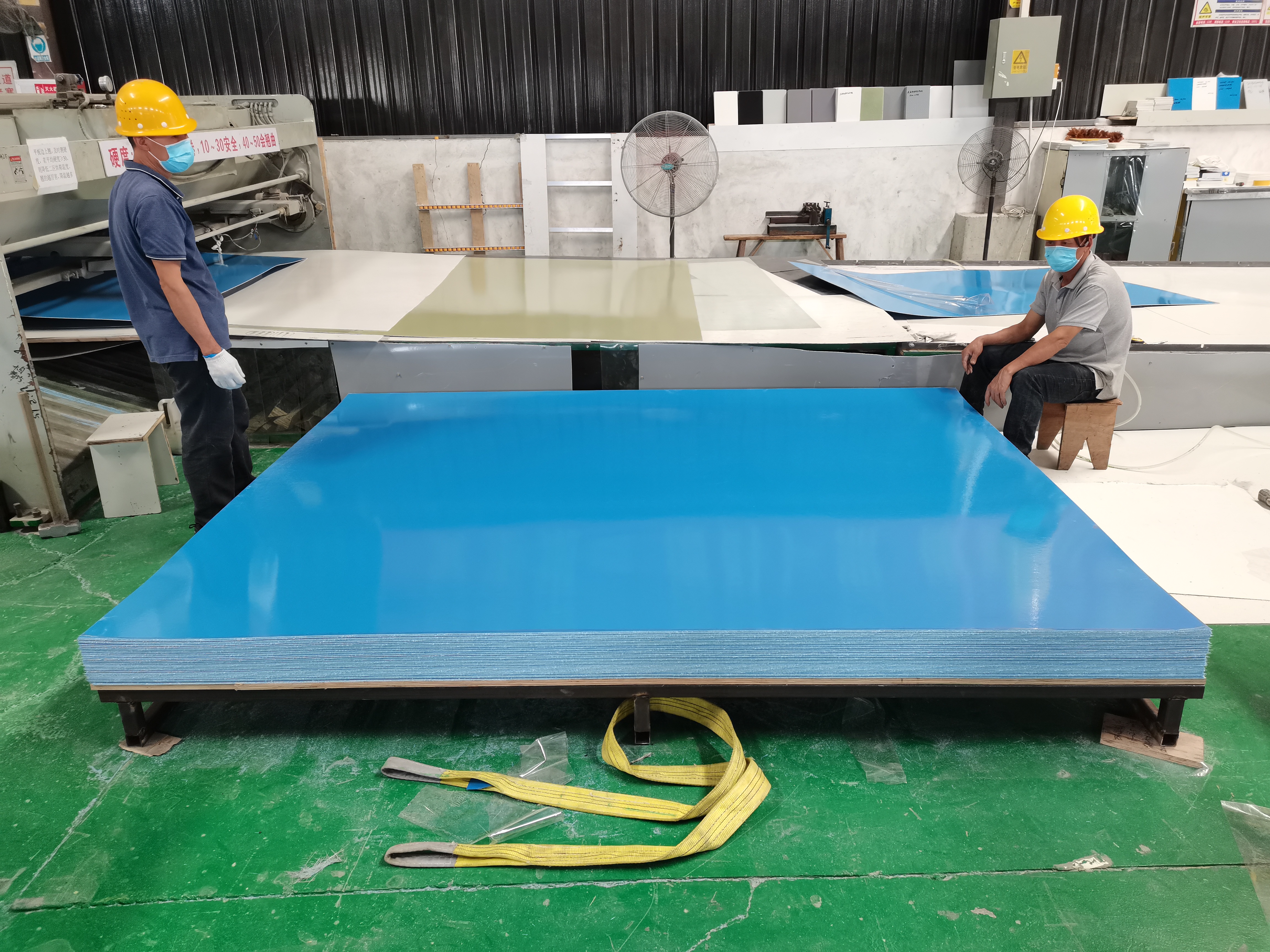 玻璃钢平板在组合房屋中的应用和好处