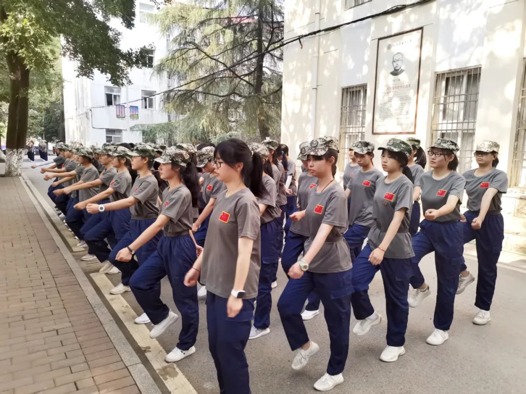 乐平中学:多措并举创建文明校园