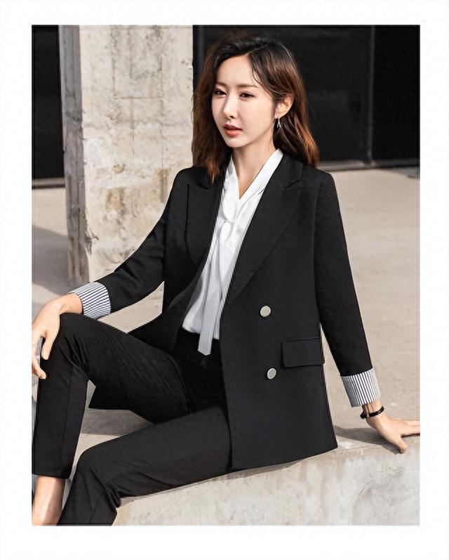 30岁女人的小西装穿搭技巧,女人必备的经典时尚单品