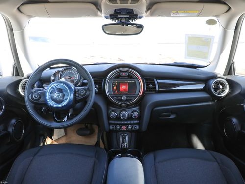 宝马minione三门版中控室使用