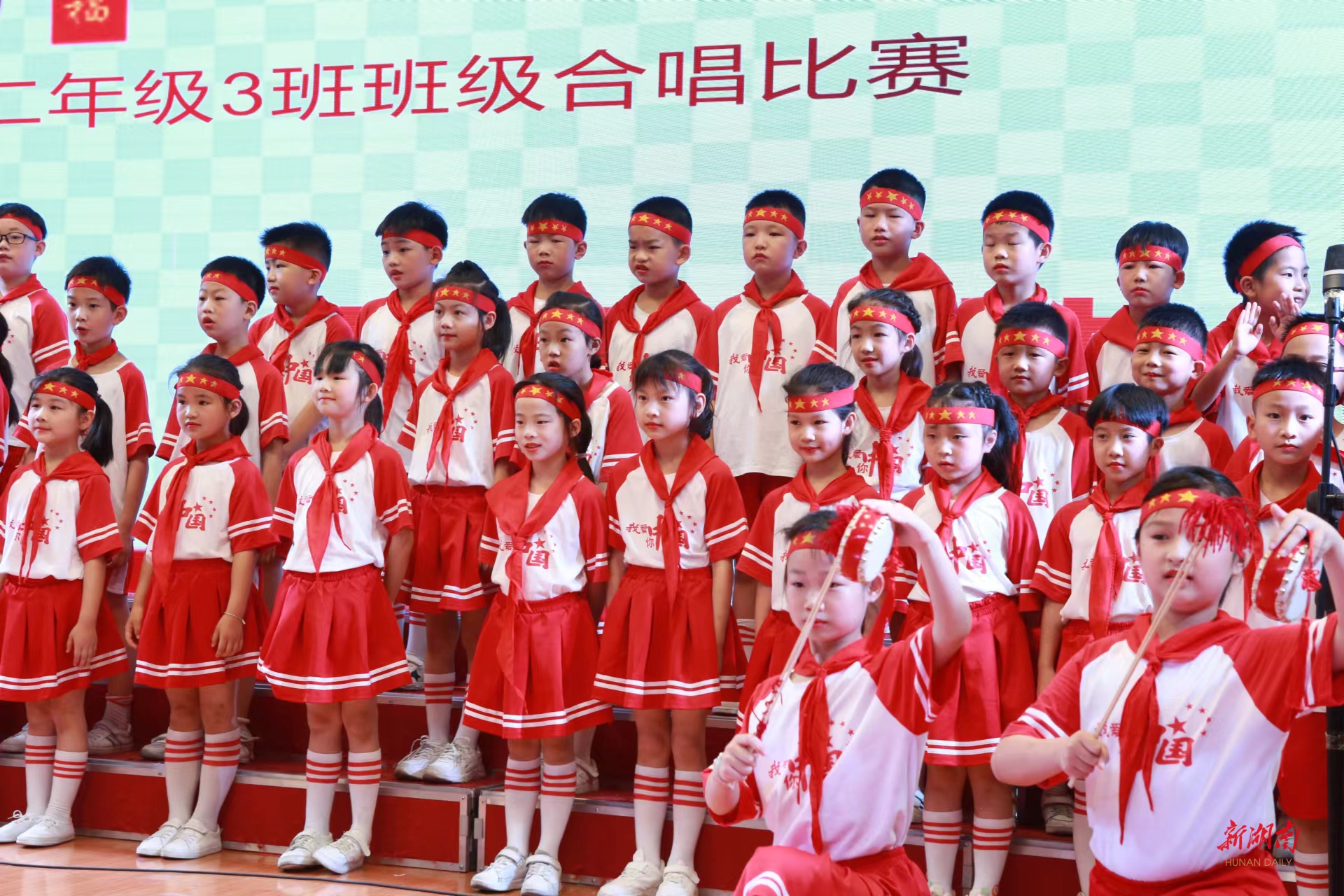 马王堆小学:学生变身小小歌唱家,最美歌声献给党