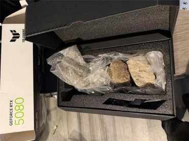RTX 5080变真石头不退款：折腾一个月终于有了结果！关键证据立功