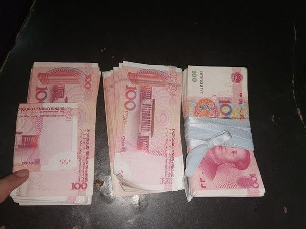 老人给钟点工结账"露富",竟被"抢"走近3万现金!